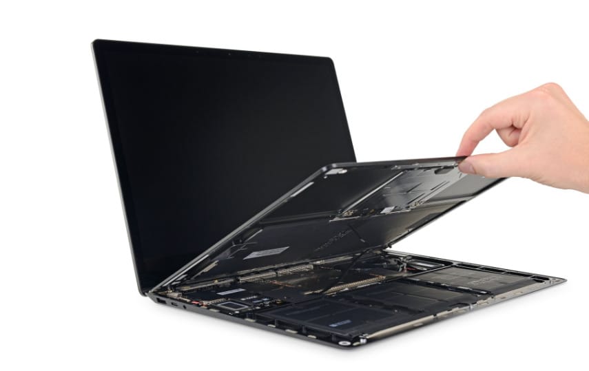 Szétszedték a Microsoft új laptopját, és megörültek annak, amit bent láttak