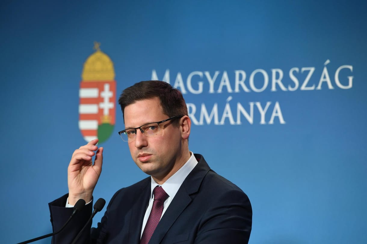 Milliárdokat von el a kormány a pártoktól, a bankoktól és a multiktól a járvány elleni védekezéshez