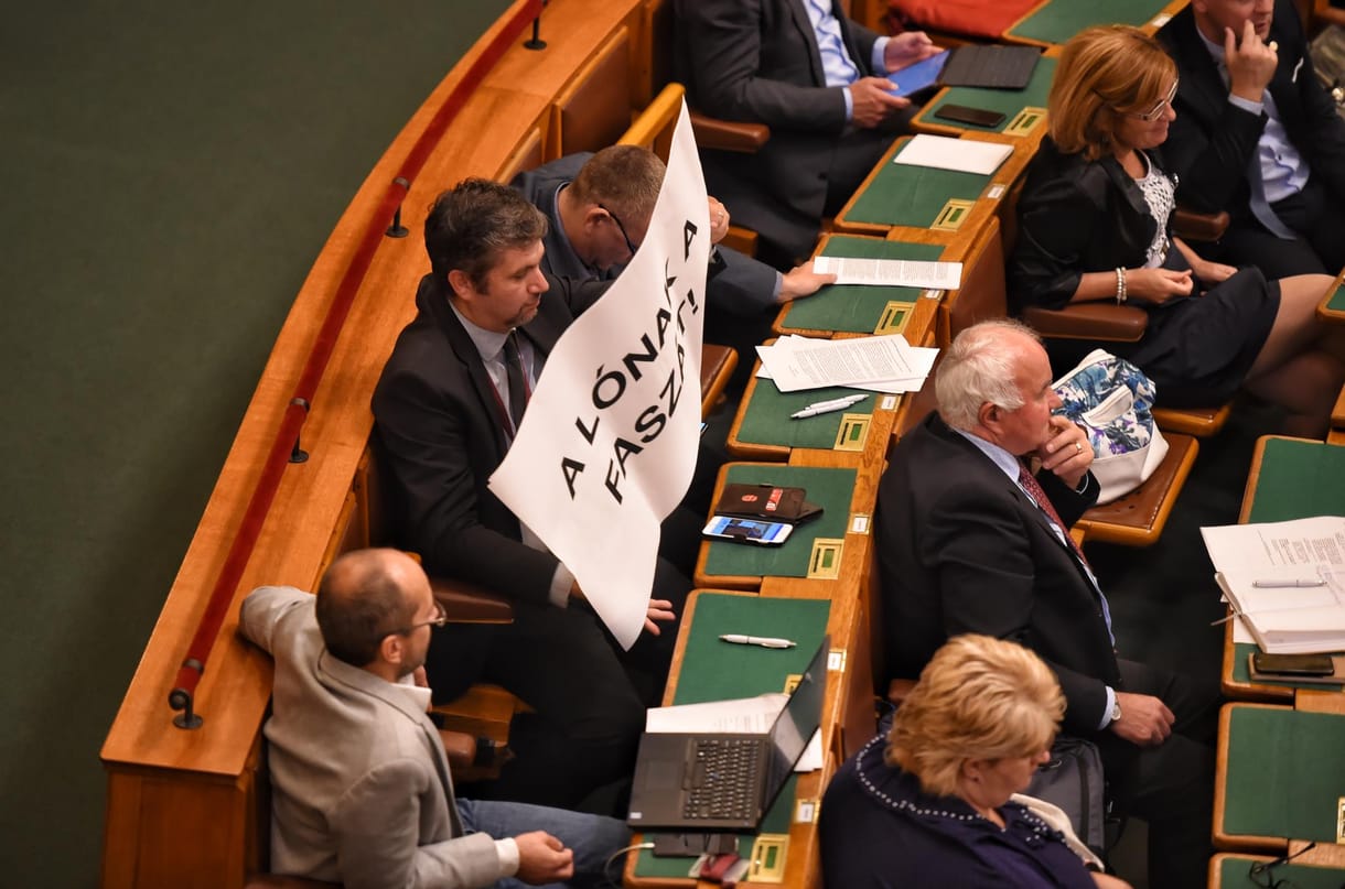 Török Gábor: A kormánytöbbségnél van a stukker, és nem félnek használni