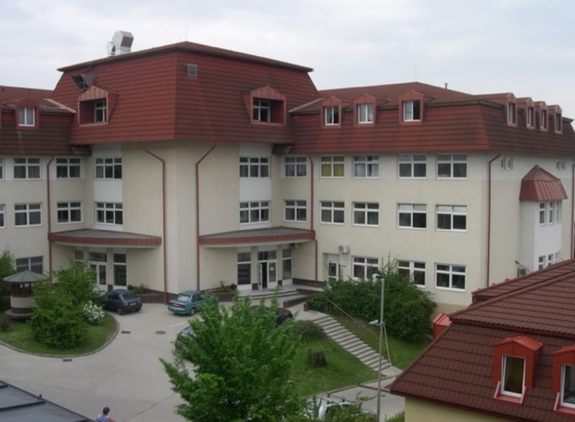 Bezárás fenyegeti az esztergomi szülészetet, olyan kevés az orvos