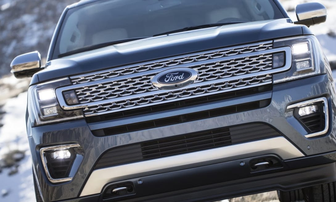 Kigyulladt pár nagy amerikai SUV - 39 ezer autót hív vissza a Ford