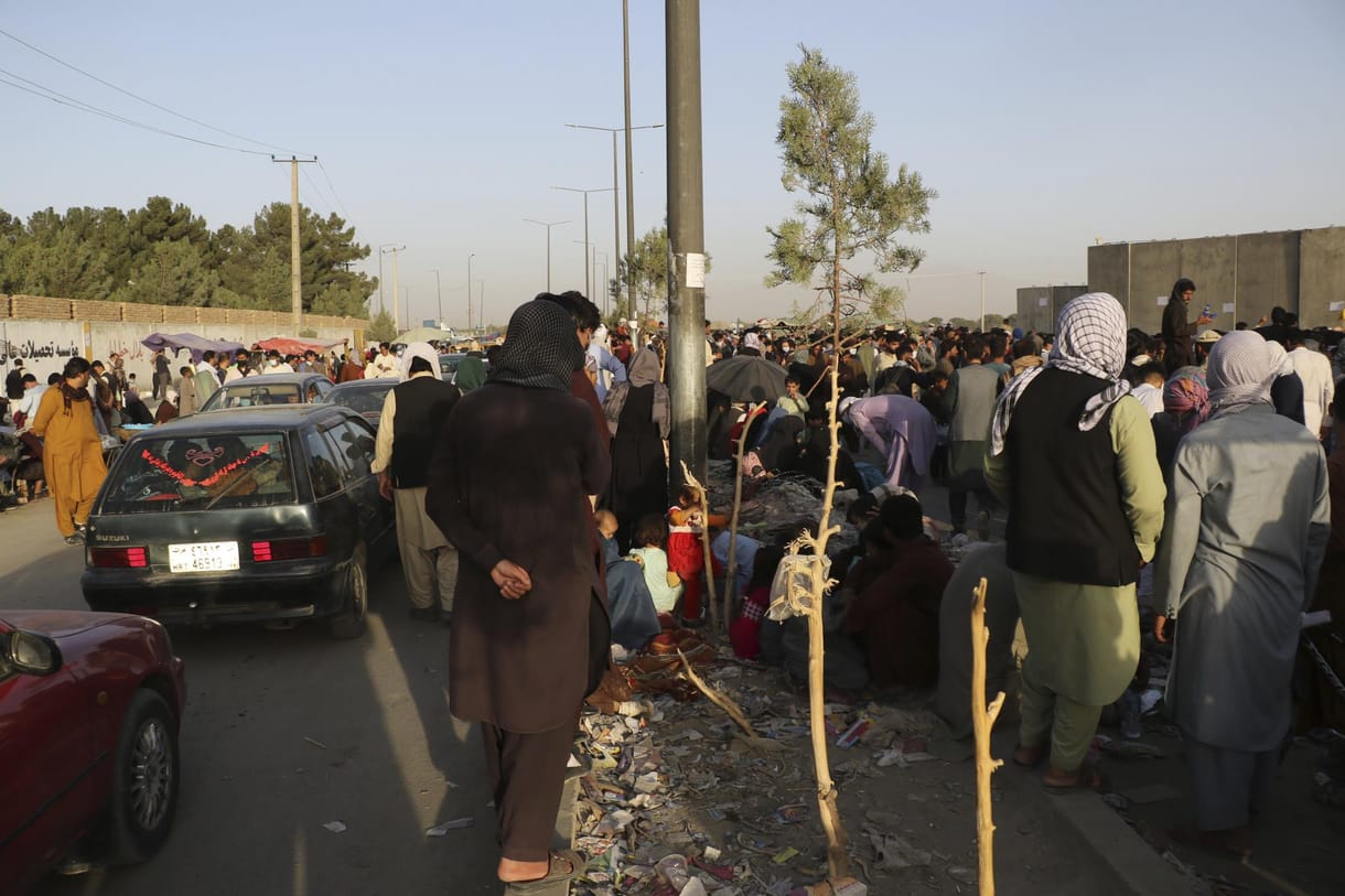 Washington Post: Erkölcsi katasztrófa, hogy Kabulban ezrek maradtak kiszolgáltatva a táliboknak