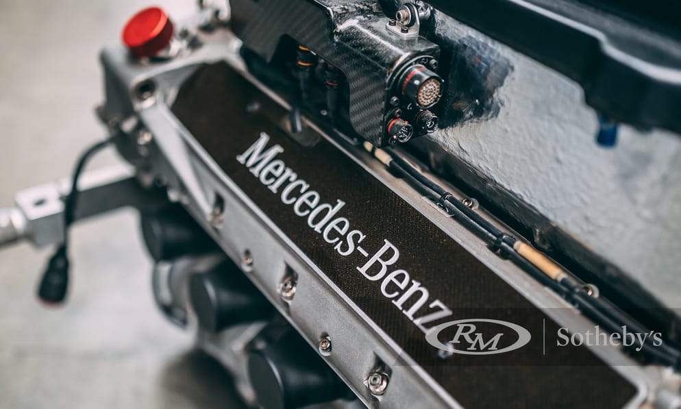 Nem kezdő Forma–1-relikvia: eladó egy 870 lóerős McLaren–Mercedes-motor