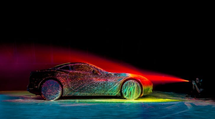 Beküldtek egy Ferrarit egy szélcsatornába zuhanyozni – videó