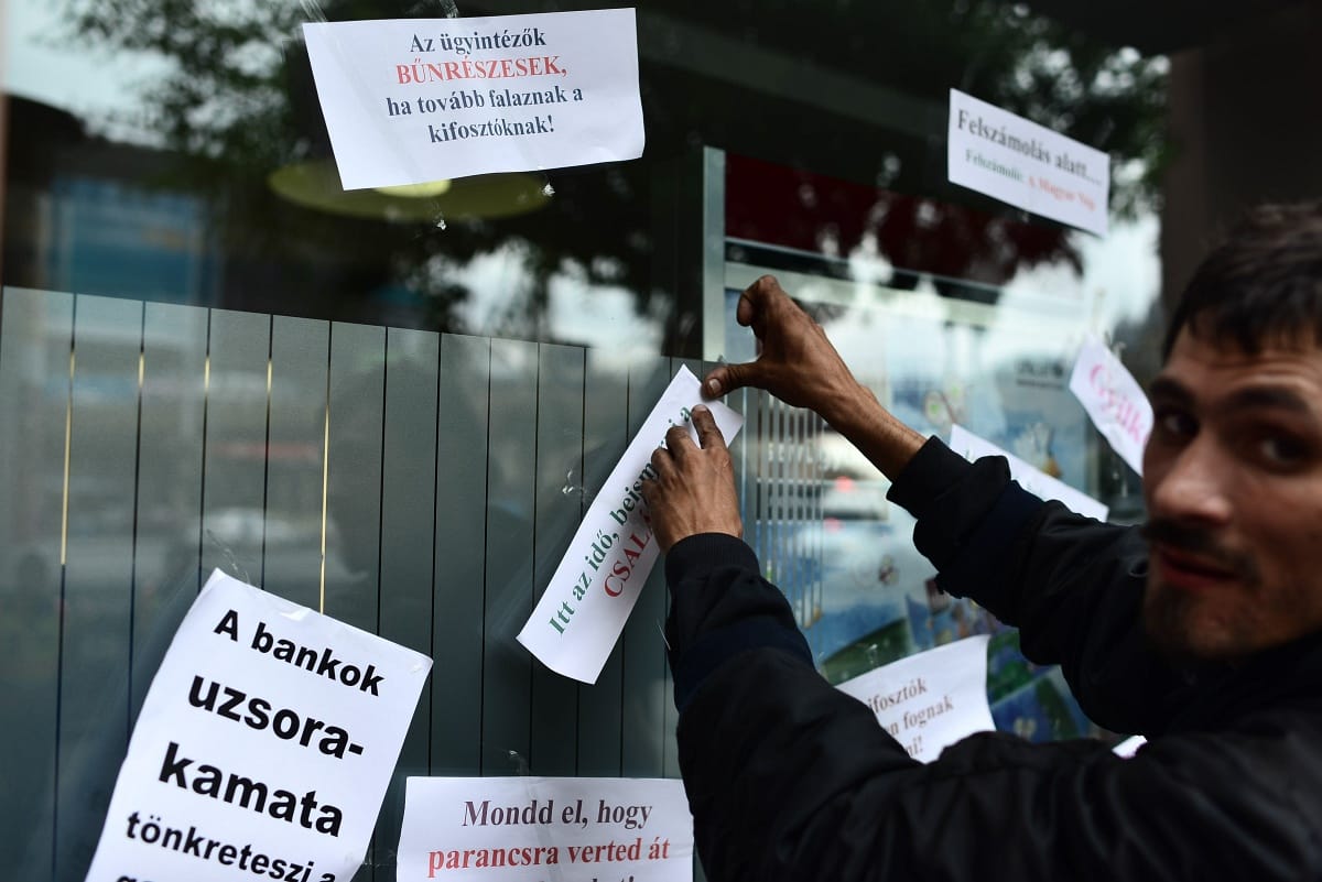 Vége a tüntetésnek a Belvárosban, igazoltattak a rendőrök