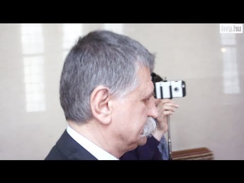 Itt a videó, amely után újságírókat tiltottak ki a Parlamentből