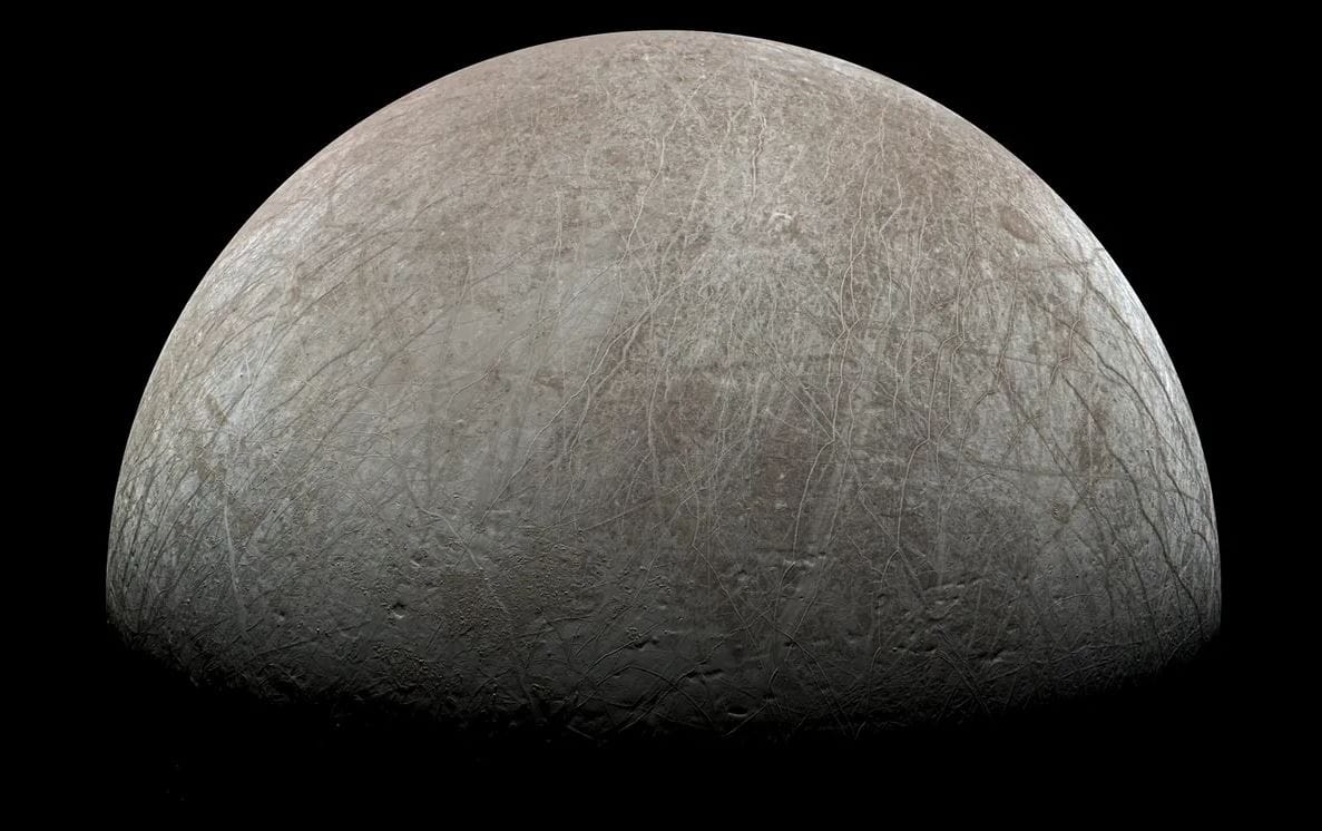 20 km vastag jégpáncélt találtak a Jupiter Europa holdján, és ez most komoly fejfájást okoz