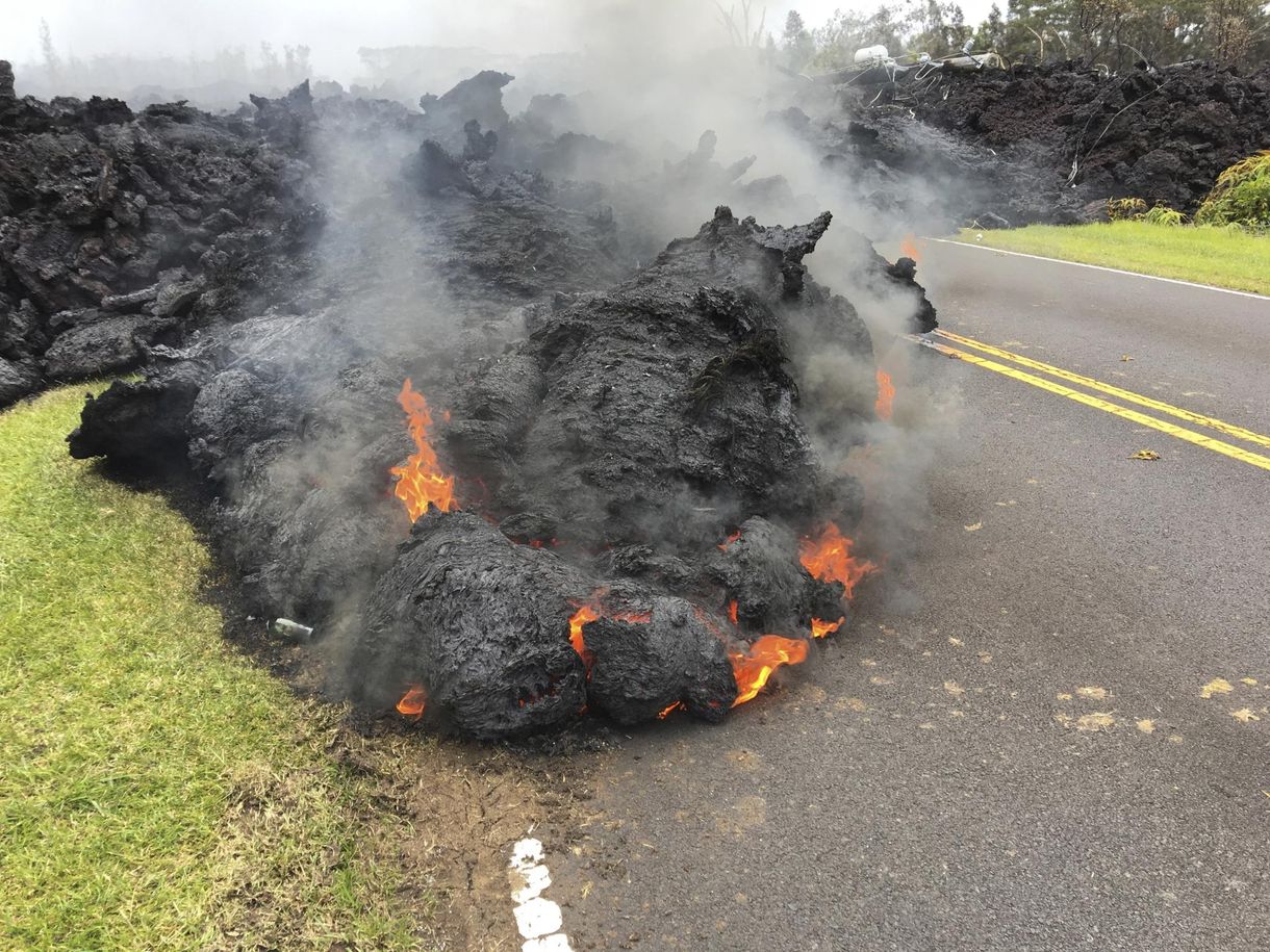 Drónvideón a hawaii vulkán megkövült lávája