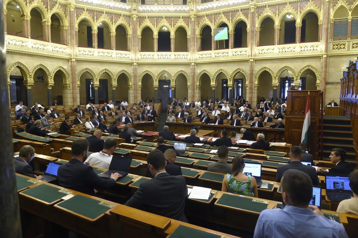 Jövő héten ismét összeül a parlament