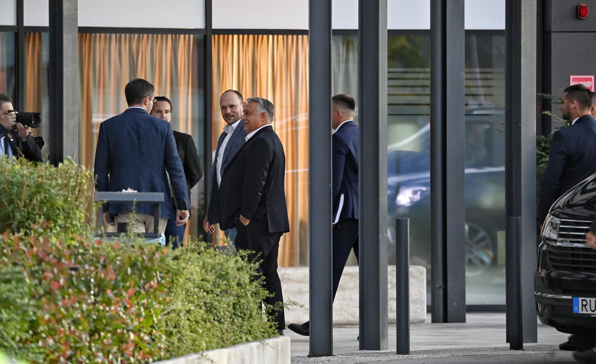 Így érkeztek Orbánék a Fidesz és a KDNP esztergomi frakcióülésére – fotók