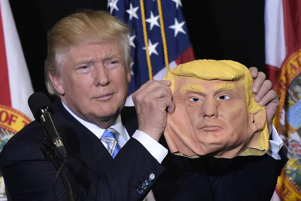 Japán leokézta Donald Trumpot