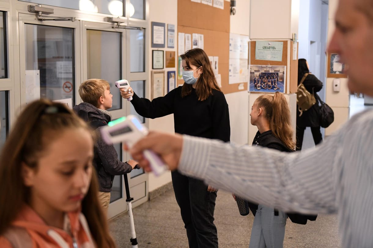 PDSZ: A tanárok 80 százaléka szerint nem biztosítottak az egészséges munkavégzés feltételei