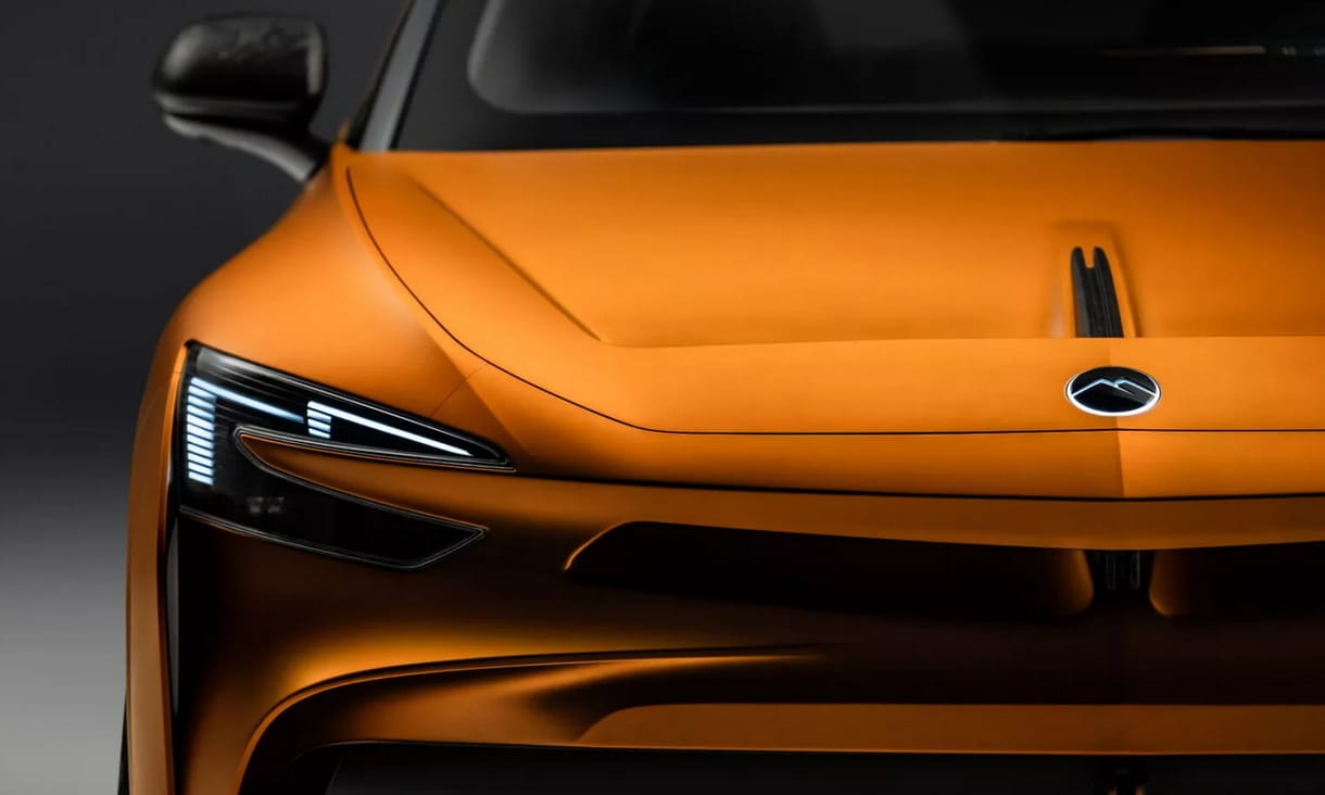 1000 lóerő, 2 másodperces 0-100, 4 ülés: Porsche Taycant eszik reggelire ez az új villanyautó