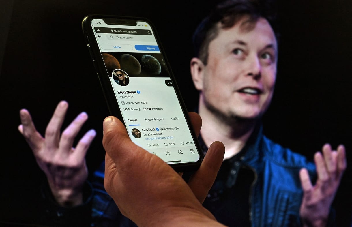 Na de mi lesz, ha Elon Musk valóban kiad egy saját okostelefont?