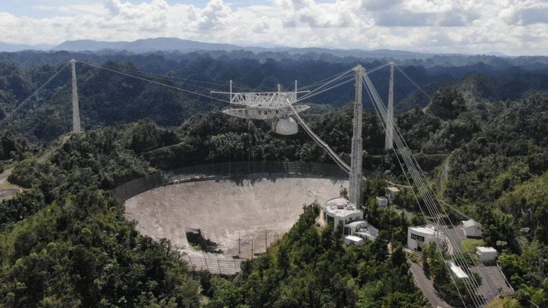 Összeomlott a világ legnagyobb rádióteleszkópja, a 900 tonnás Arecibo