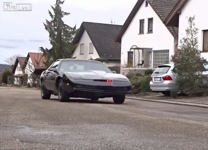 Erre a KITT-replikára Michael Knight is irigy lenne