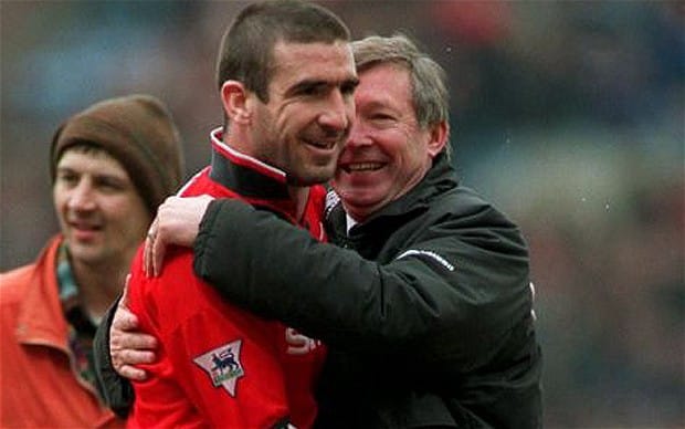 Cantona kenterbe veri Beckhamet és Rooneyt