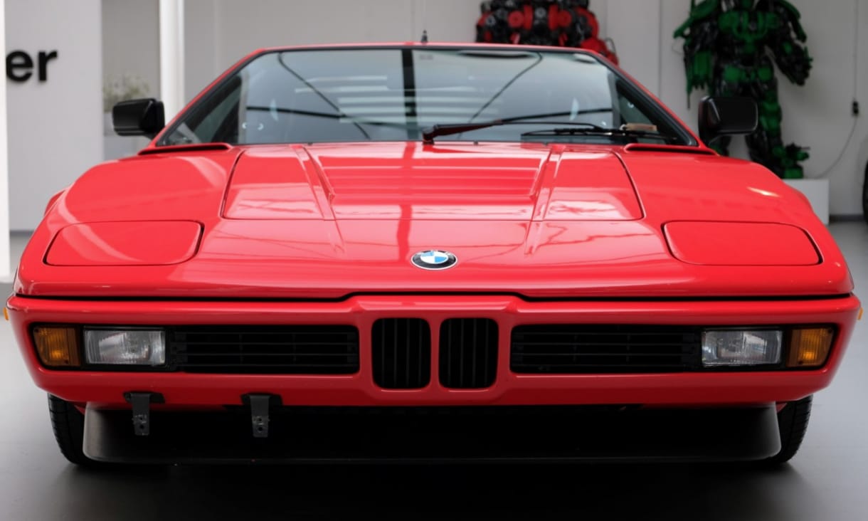 Méregdrága, kevesebb mint 20 ezer kilométert futott BMW M1-et árulnak