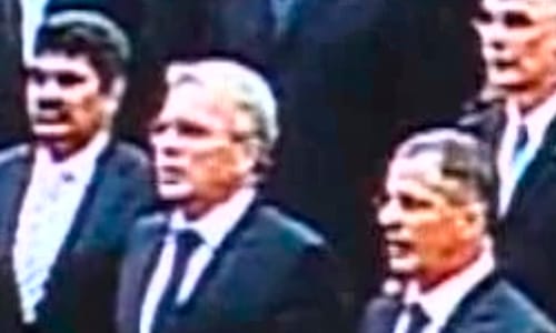 Parlamenti alakuló ülés egy sörözőből - videó