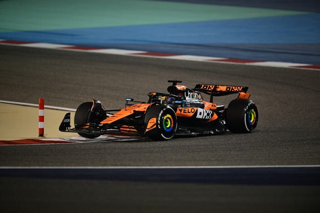 McLaren pole Bahreinben, de Norris és Verstappen is elszúrta az időmérőt