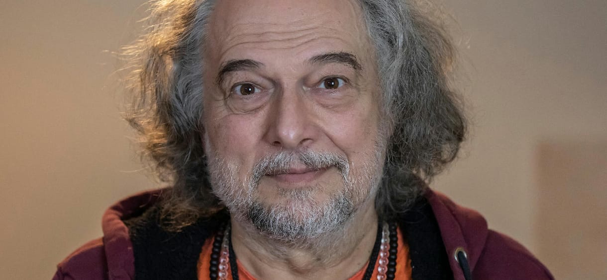 Laár András kilépett a KFT-ből