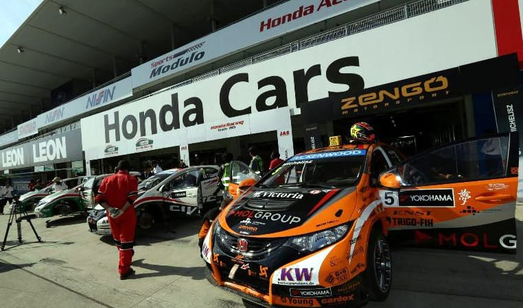 Michelisz nyert Suzukában