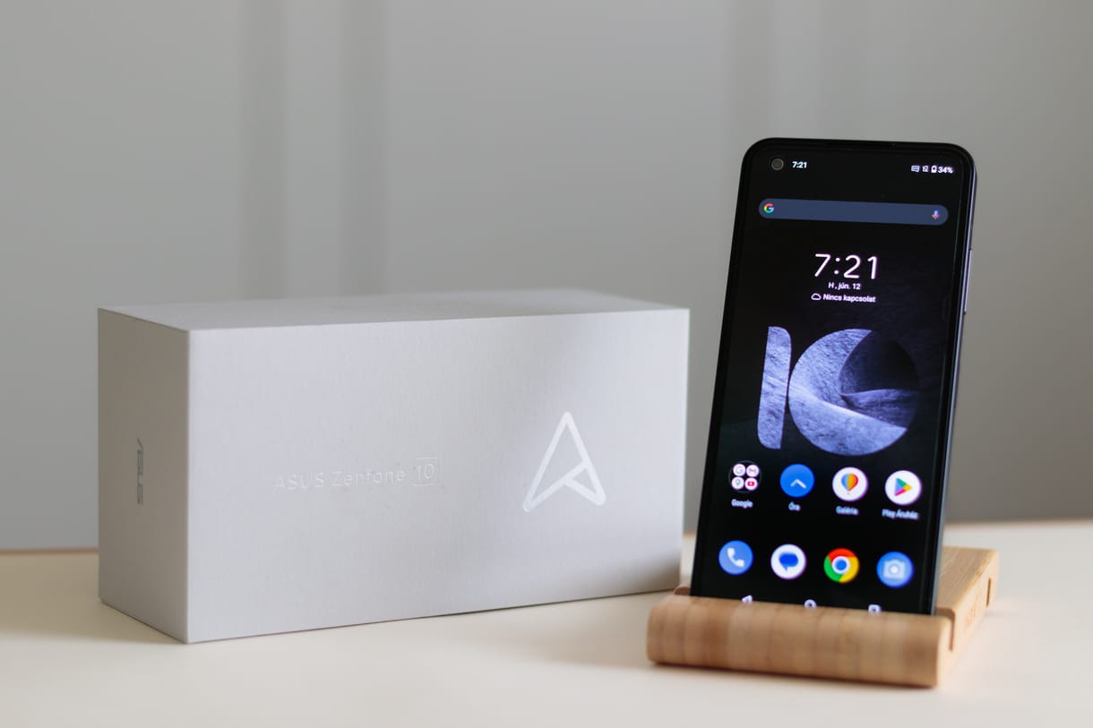 Váratlanul jó androidos újdonság került piacra, kipróbáltuk az Asus új csúcskészülékét, a Zenfone 10-et