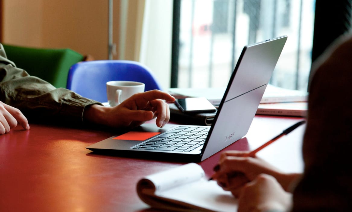 15 órán át bírja az új Vaio laptop