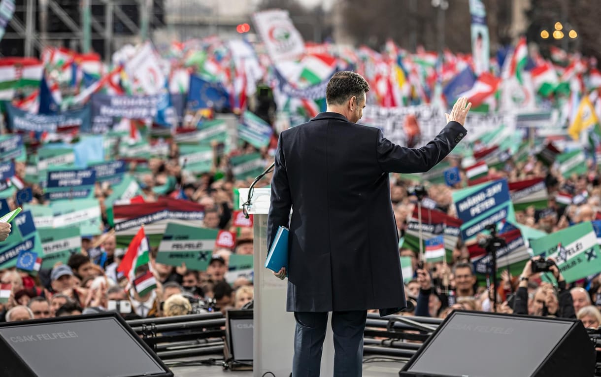 Politikai pamflet a Márki-Zayéknak adott amerikai támogatásról szóló jelentés
