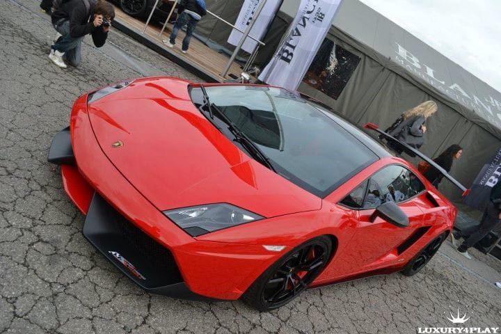 10,4 másodperc gyorsul 200 km/h-ra a vad Lamborghini
