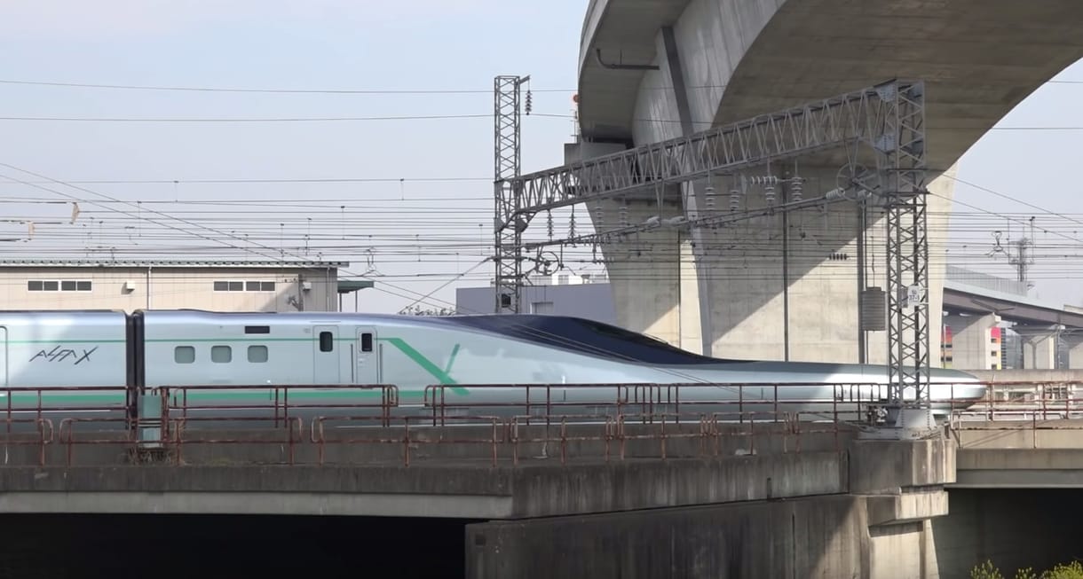 Ez nem a MÁV: 400 km/h-val repeszthet az új japán csúcsvonat