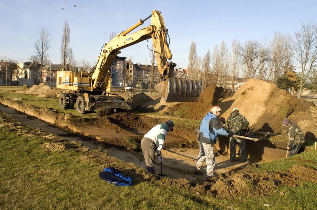 Milliókkal tartoznak, de csak hitegetnek