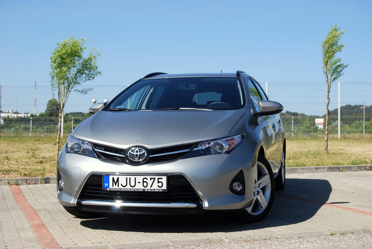 Toyota Auris Touring Sports menetpróba: kockázatkerülőknek