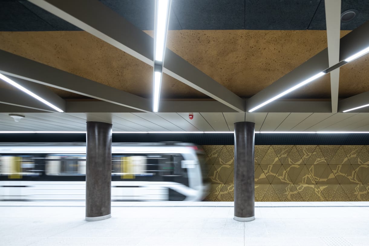 Hétfő délutántól minden állomáson megáll a hármas metró