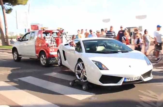 Rémálom a hatóságnak elvontatni egy Lamborghinit