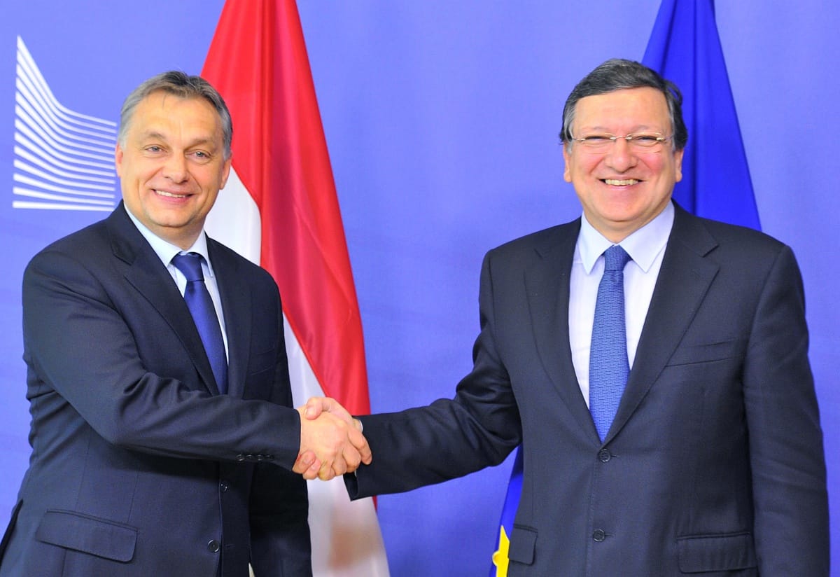 Orbánék megint bohócot csinálnak az Európai Bizottságból?