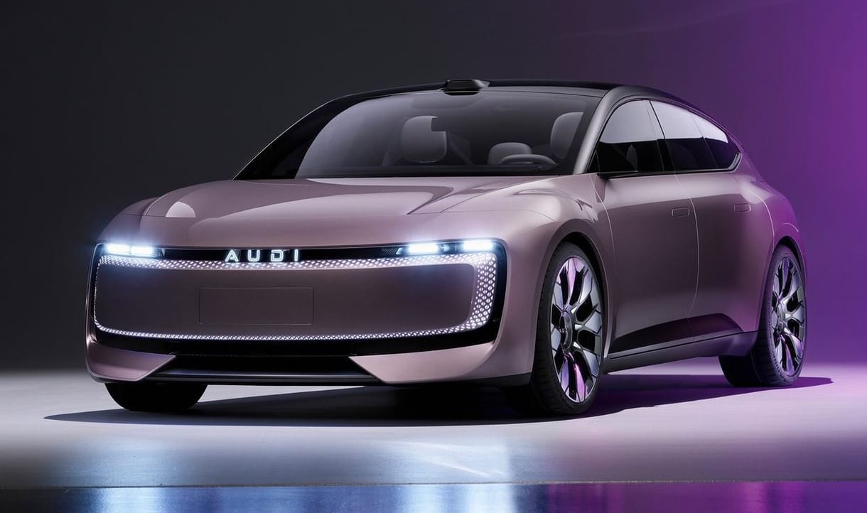 Jön a négykarikás embléma nélküli AUDI