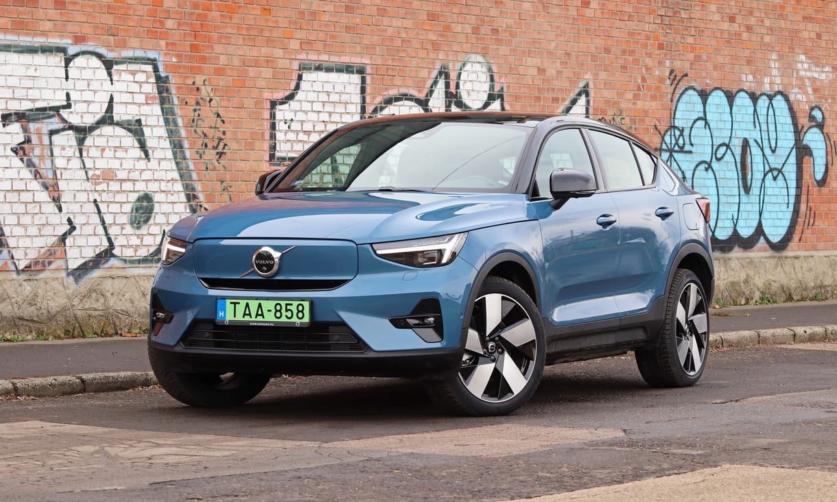 A design oltárán: teszten a Volvo C40 elektromos kupé SUV