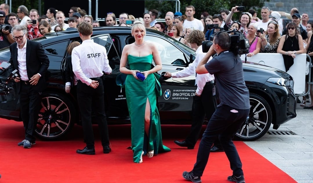 Borbély Alexandra csodás estélyiben vonult végig a Karlovy Vary-i filmfesztivál vörös szőnyegén