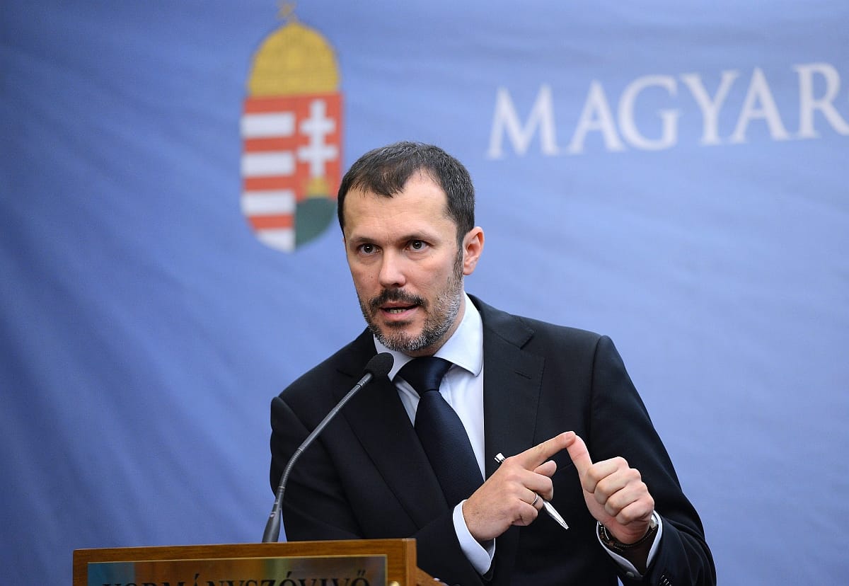 Giró-Szász: olyan diákok tüntetnek, akiket nem is érint a változás