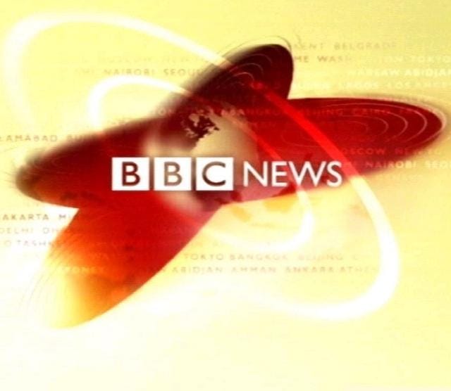 Nehéz helyzetbe sodorhatja a brit kormány a BBC-t 
