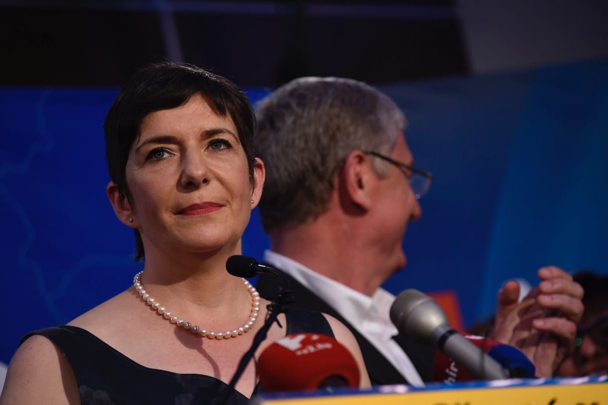 Dobrev Klára: Az a kormány, amely 16 ezer lélegeztetőgépet vásárolt mindenkinél drágábban, az nem egyszerűen pazarol, hanem valószínűleg lop is
