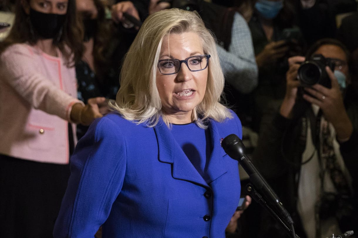 A republikánus párt kirúgta a Trumpot kritizáló Liz Cheney-t