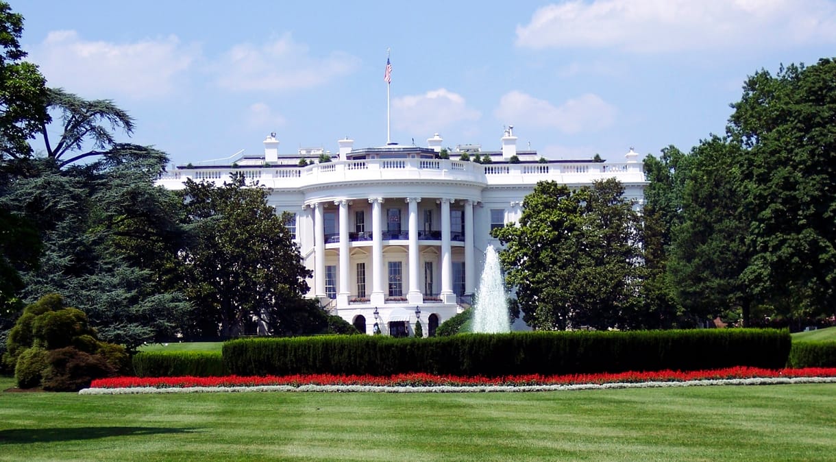 Amerikai elemző: Katasztrofális következményekkel járna, ha Amerikában megremegne a demokrácia