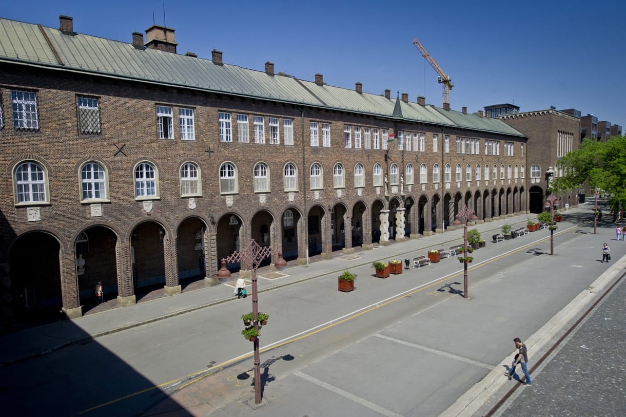 A gyerekszöktető tanár után az igazgatót is kirúgták
