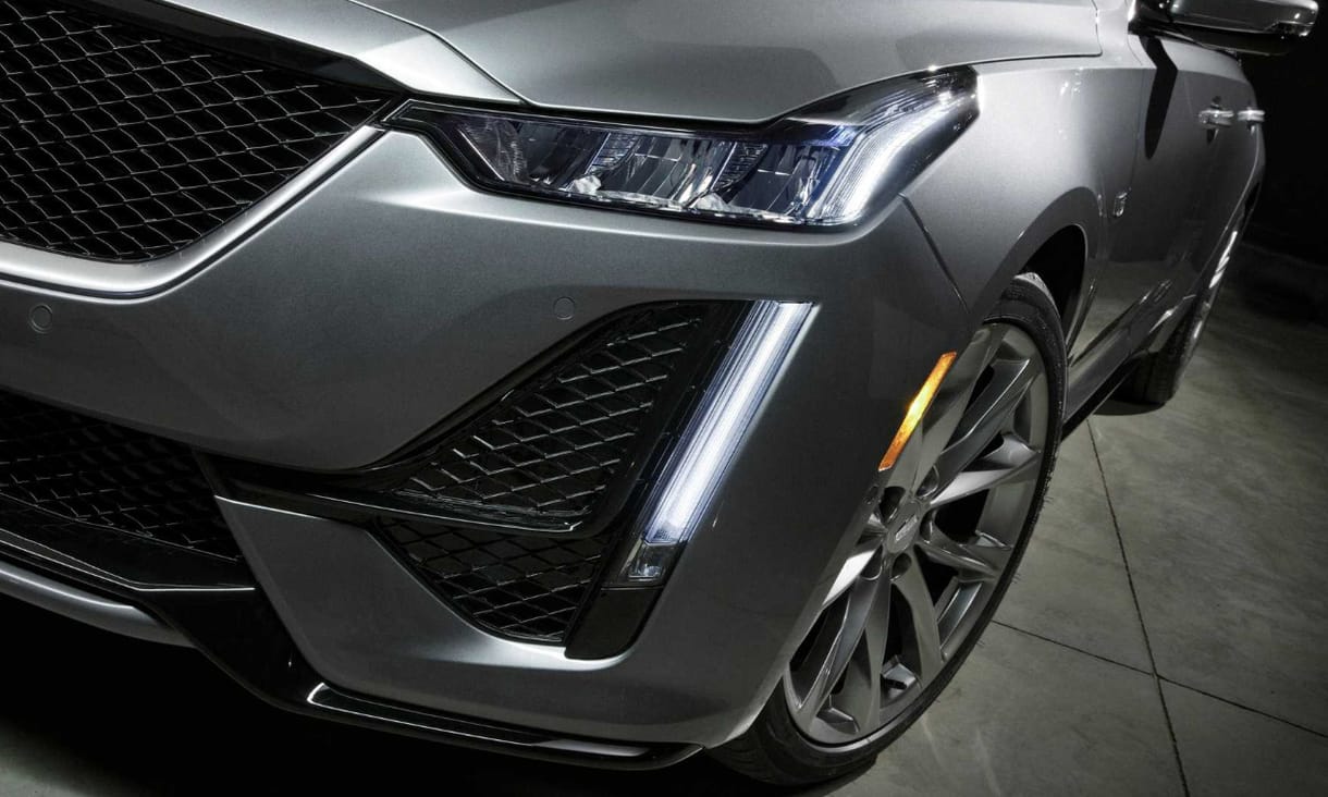Amerikai válasz az 5-ös BMW-re és az E-osztályos Mercire, itt a legújabb Cadillac