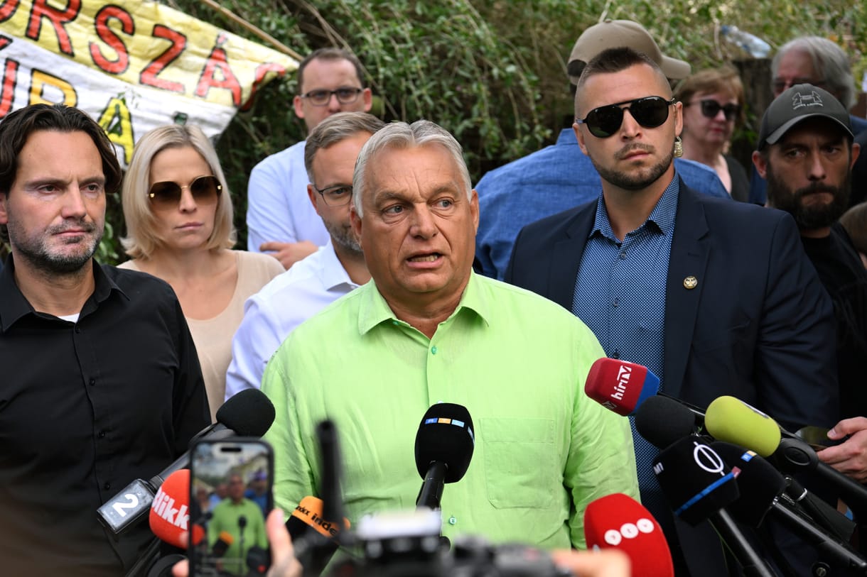 A pár hónapja Putyinhoz rohanó Orbán szerint az a Fidesz nagy előnye, hogy ők nem szaladnak Moszkvába