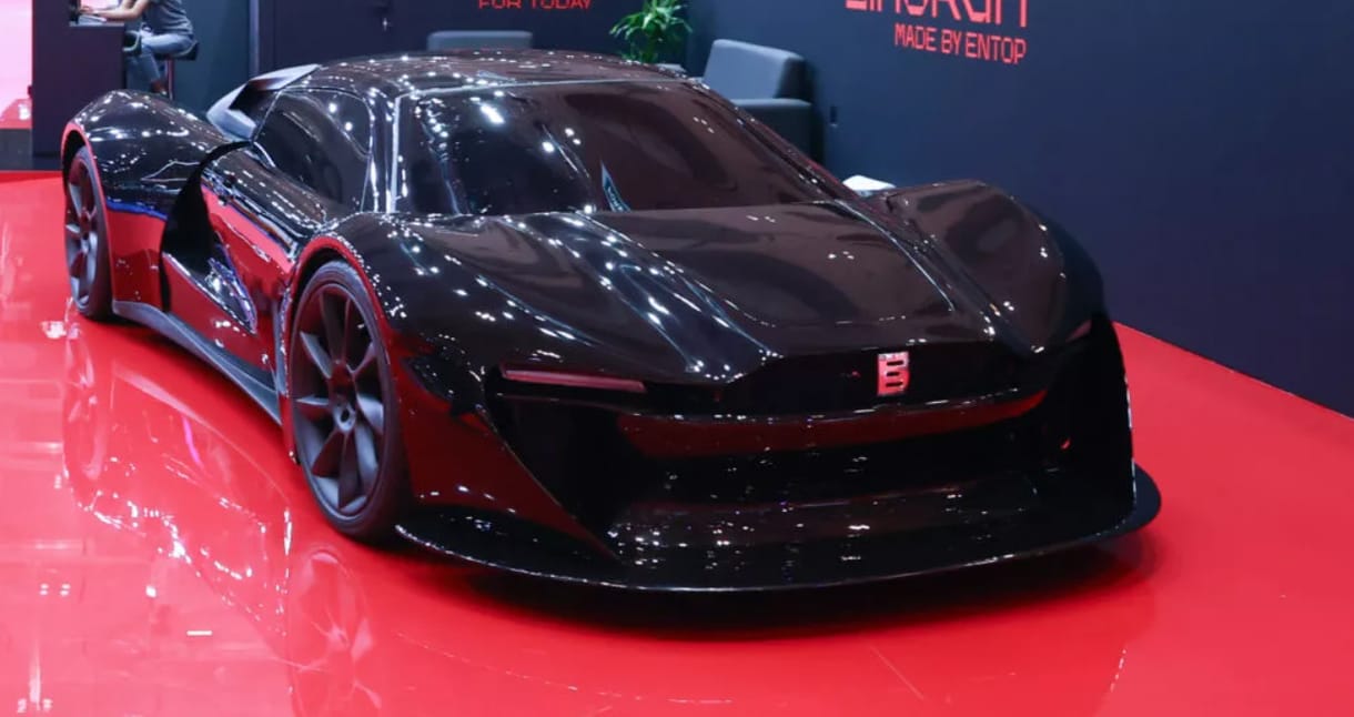 Már a táliboknak is van szuperautója, igaz, egy Toyota Corolla motorjával