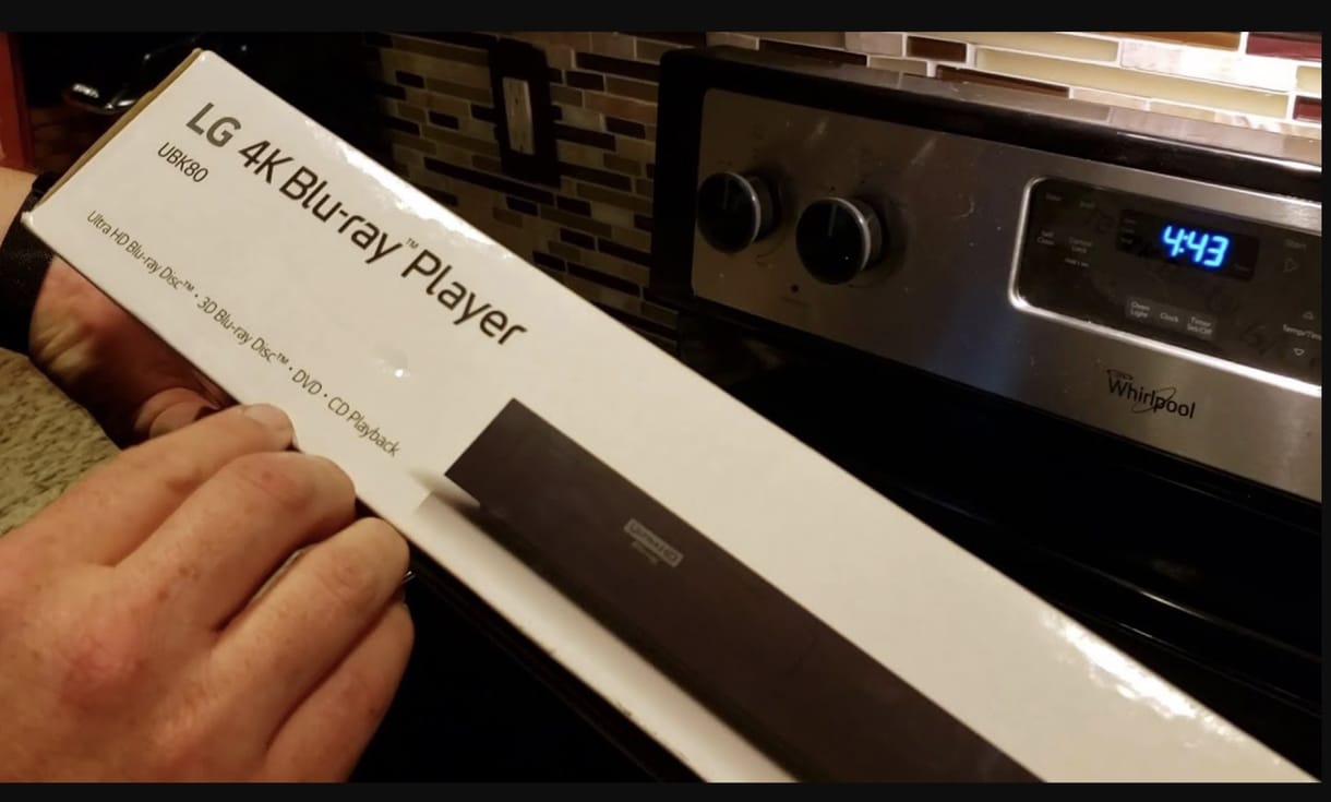 Újabb nagy pofon a streamingtől, az LG kiszállhat a Blu-rayből