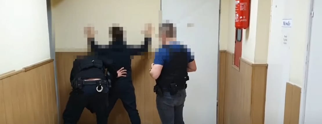 Egyetlen szem extasy tablettától halt meg egy 17 éves lány Debrecenben